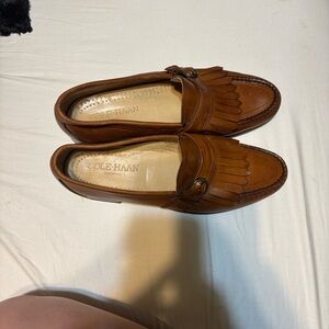 USED MENS COLEHAAN KILTIE TASSLE LEATHER LOAFER SIZE 9.5C